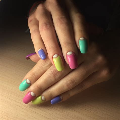 Ideias de Unhas Coloridas Pastel para Arrasar .